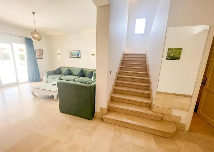 فيلة Luxury 4 Bedroom With A Heated Pool الغردقة