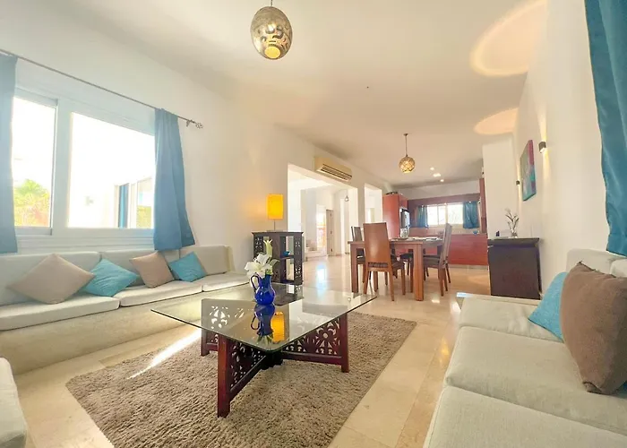 فيلة Luxury 4 Bedroom With A Heated Pool الغردقة