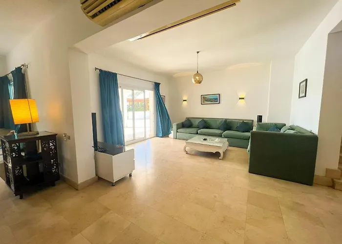 Luxury 4 Bedroom With A Heated Pool فيلة الغردقة