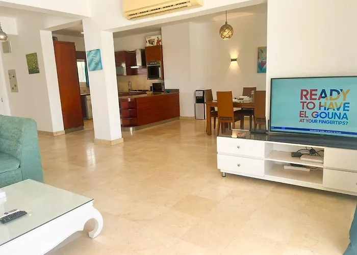 Luxury 4 Bedroom With A Heated Pool فيلة الغردقة