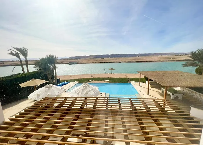 Luxury 4 Bedroom With A Heated Pool * الغردقة