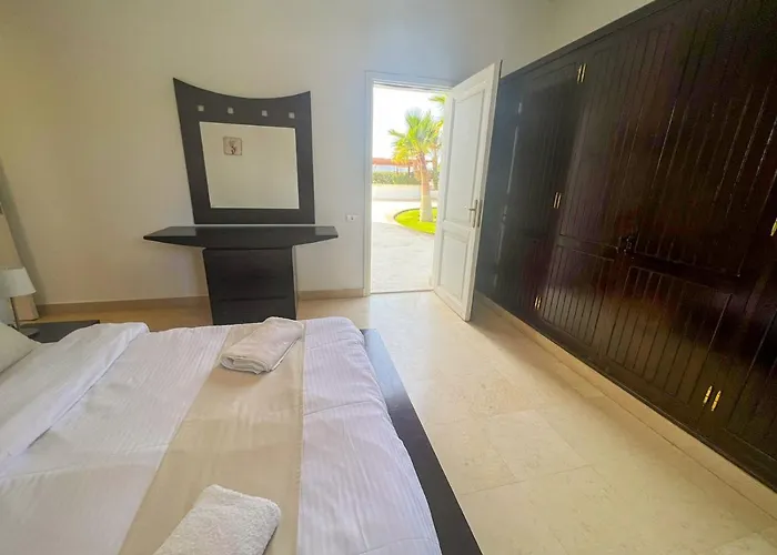 فيلة Luxury 4 Bedroom With A Heated Pool *